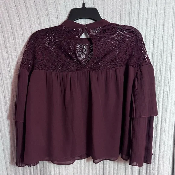 Abercrombie & Fitch Burgundy Crochet Blouse - Picture 6 of 6
